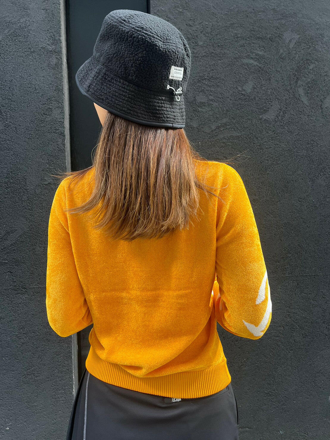 HORN GARMENT WOMENS Arch Velour Sweater