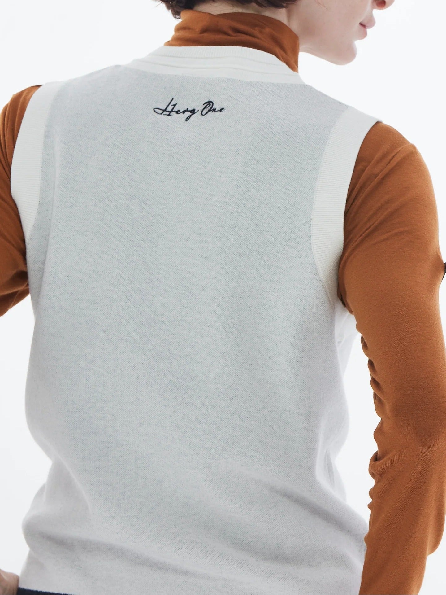 HERG1 WOMENS JACQUARD KNIT VEST