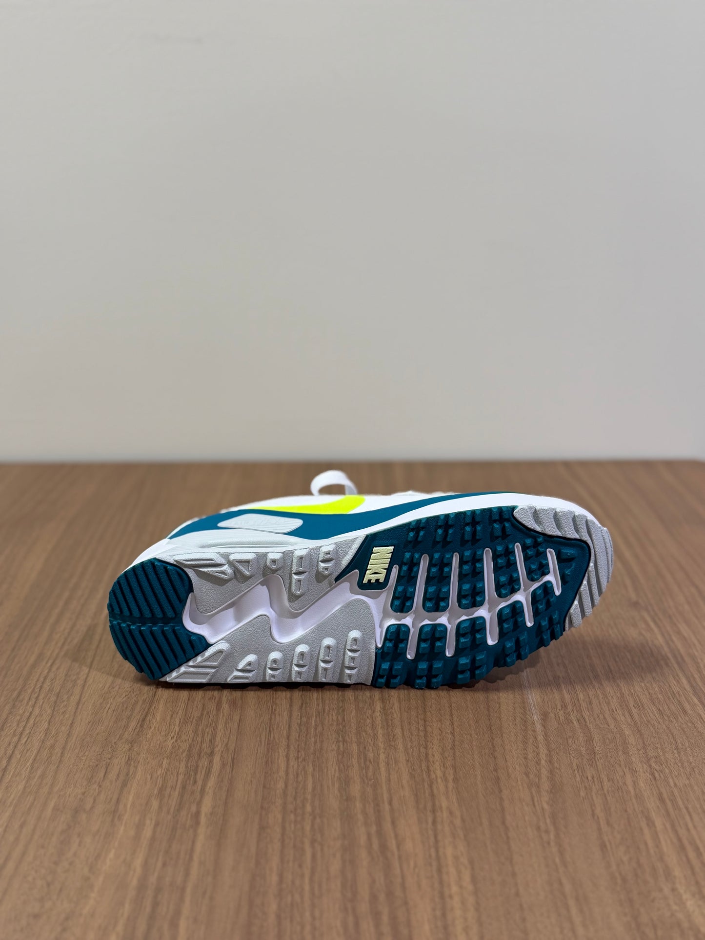 NIKE MENS Air Max 90G