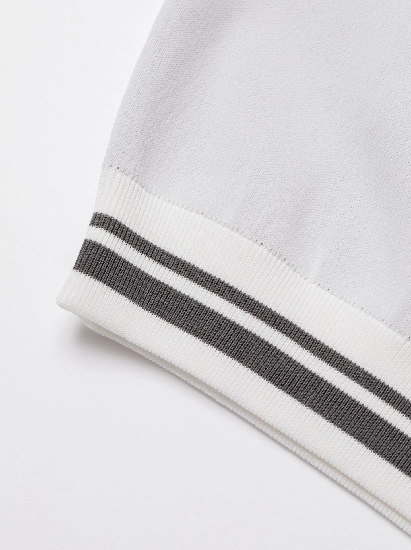 DEVEREUX GOLF MENS 18G Essential DVRX Knit Vest