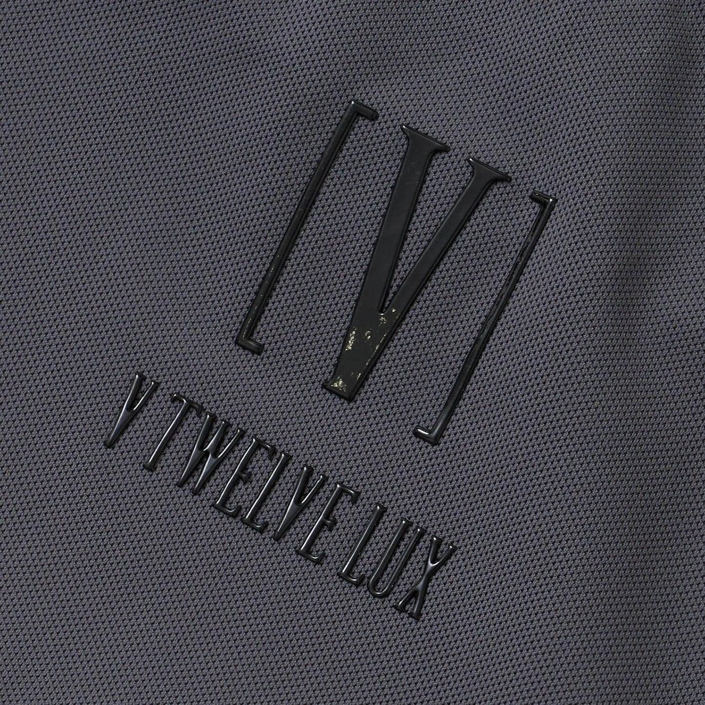 V12 MENS LX PANEL MOCK