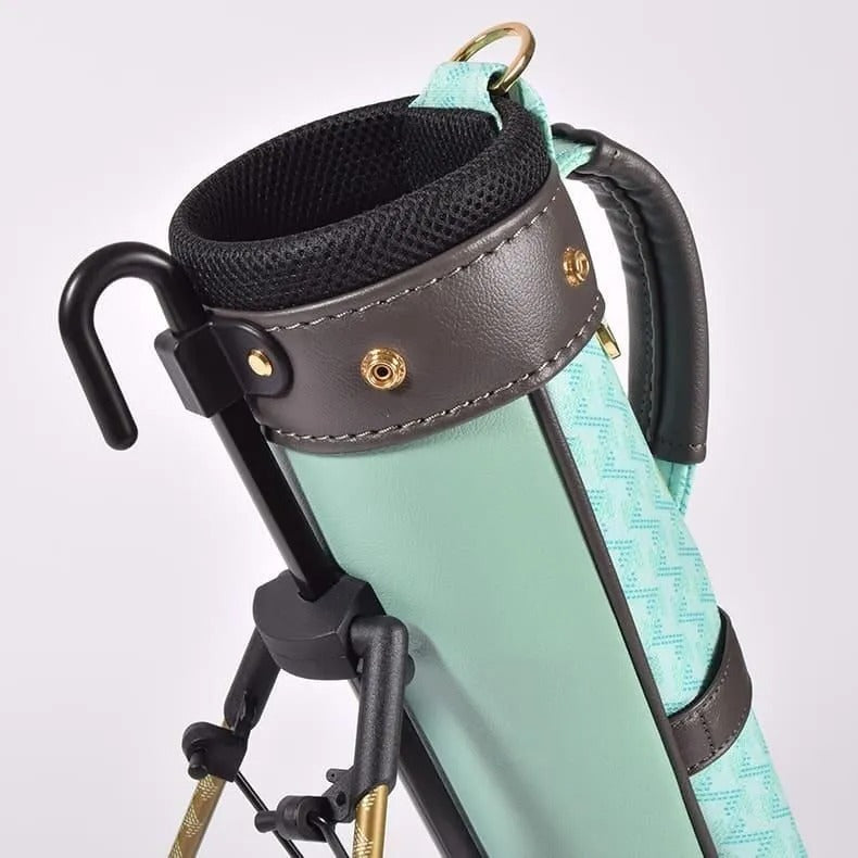 Resurrection Ardea No.3 Self Standing Club Case