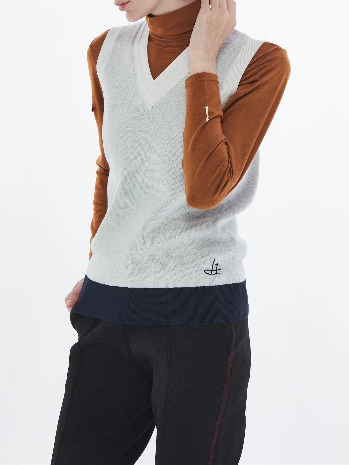 HERG1 WOMENS JACQUARD KNIT VEST