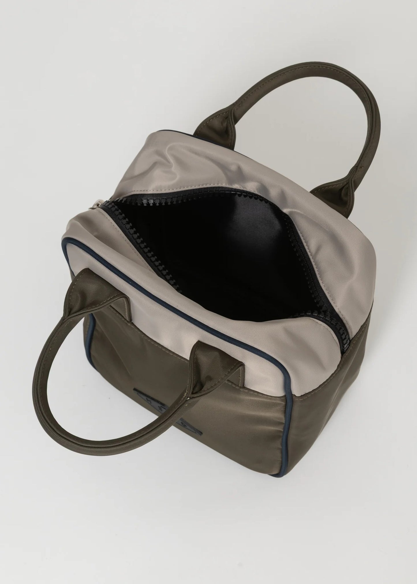 HERG1 Square Round Bag