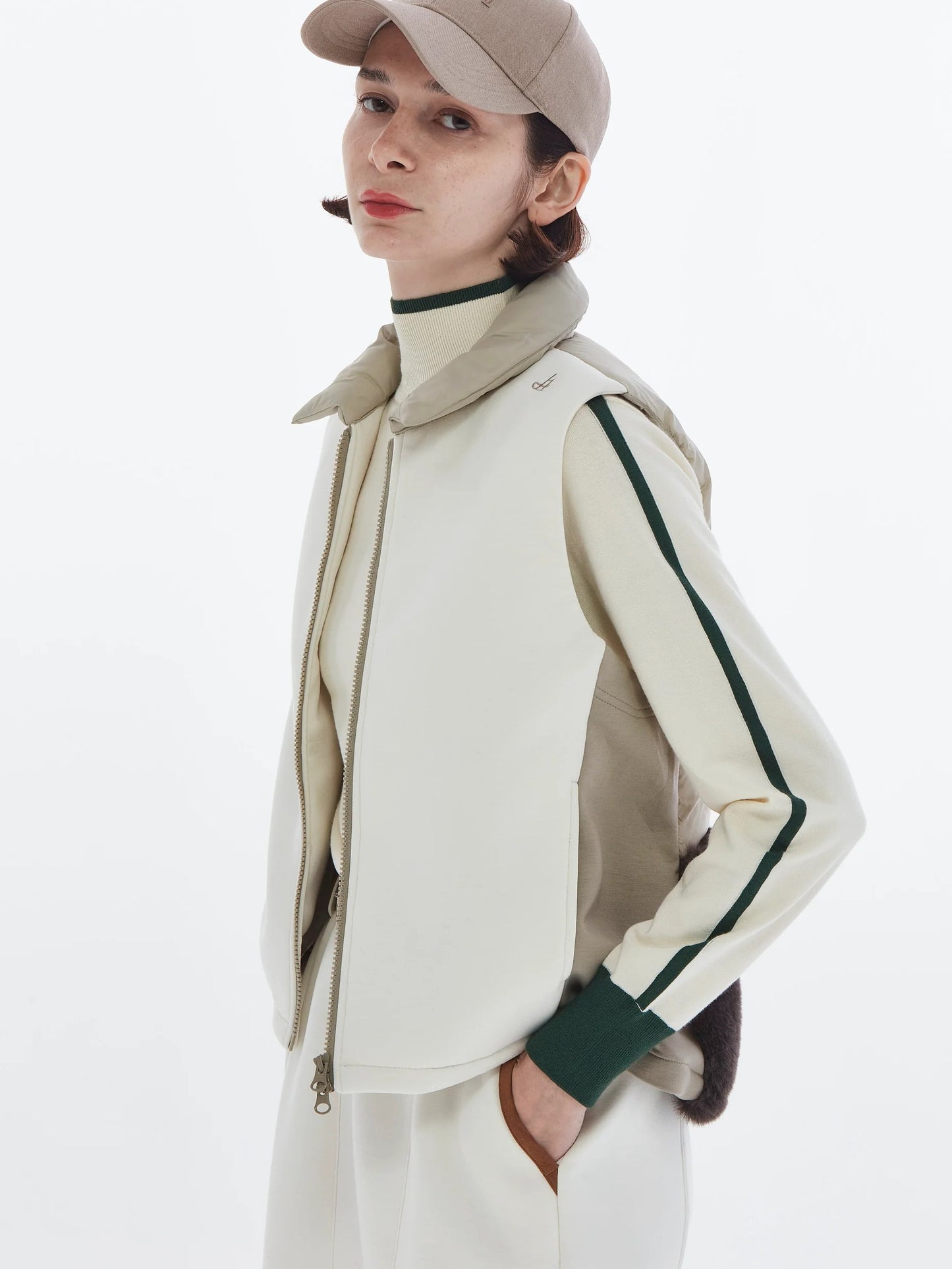 HERG1 WOMENS DOUBLE KNIT PADDED FUR VEST