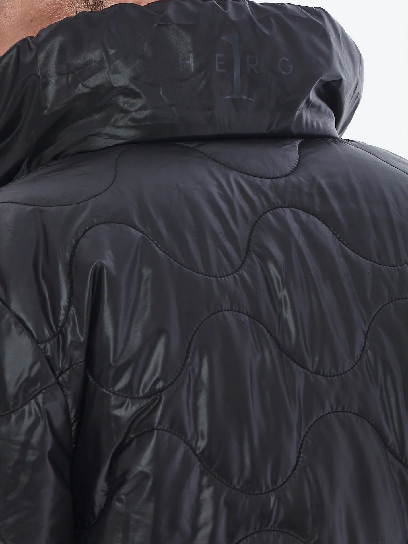 HERG1  MENS QUILTED BENCH COAT