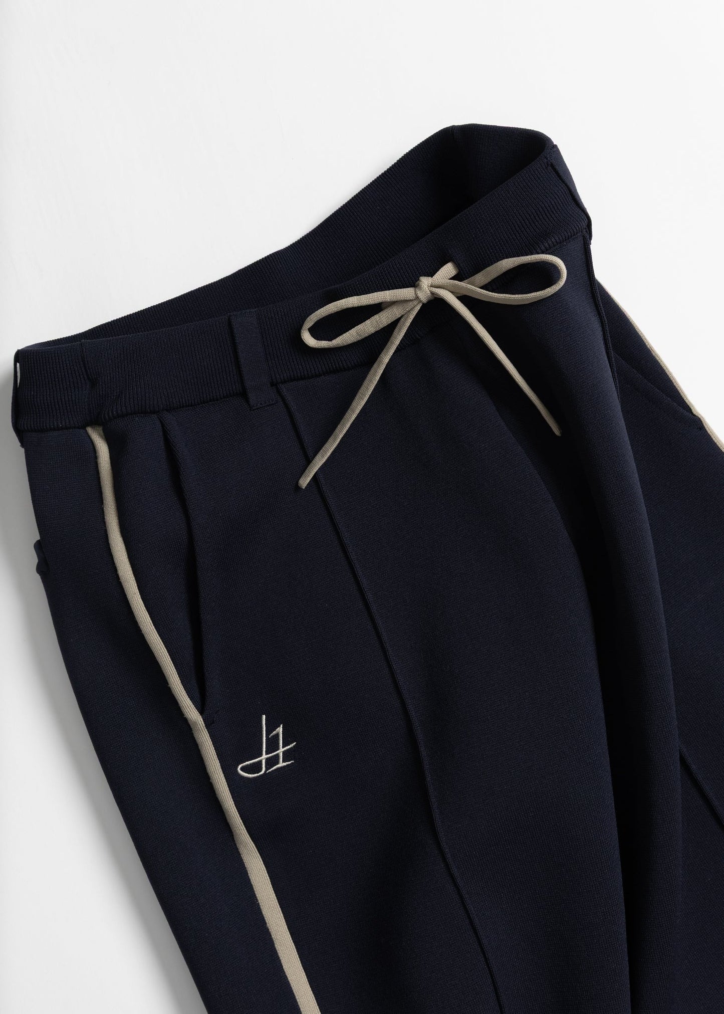 HERG1 MENS MILANO RIB KNIT CENTER PLEATED PANTS